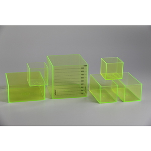 SET DE VOLUMES TRANSPARENTS DIVISIBLES PAR QUART