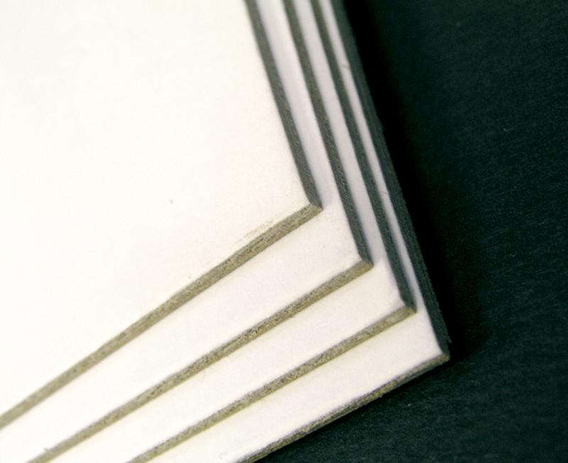 CARTON BLANC/GRIS 50X65CM ÉPAIS 0,7MM 600 GR K602292 - Papeteries d'Arvor